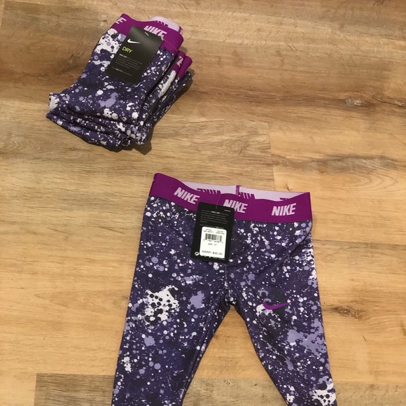 🌻NWT Nike toddler girl purple spackle leggings 😍 - Picture 2 of 4